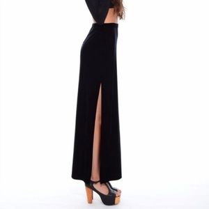 Neiman Marcus High waisted Black velvet maxi skirt - small/medium- Tadashi Shoji